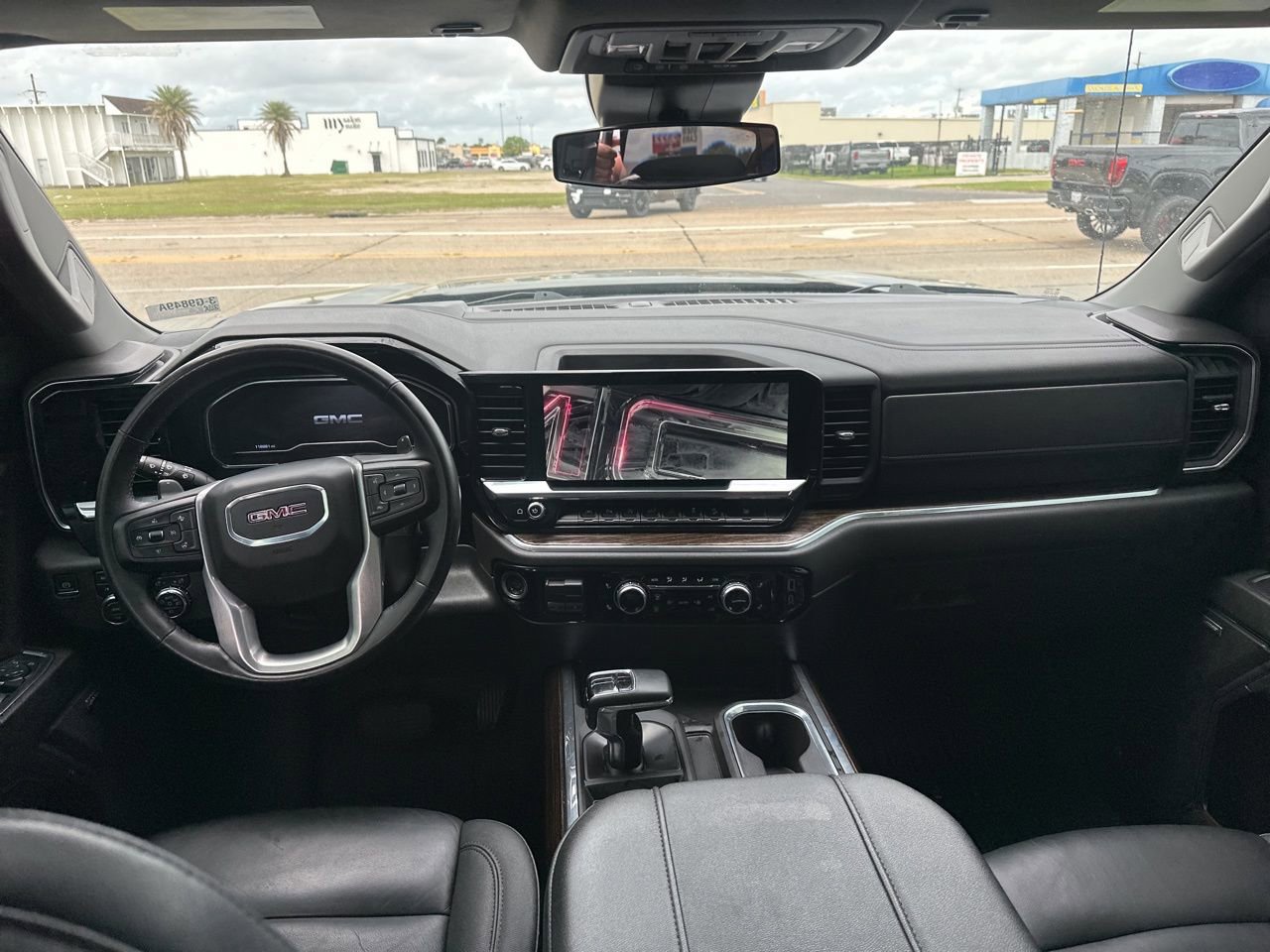 Used 2024 GMC Sierra 1500 Elevation w/ Elevation Premium Package AWD/4WD image 9