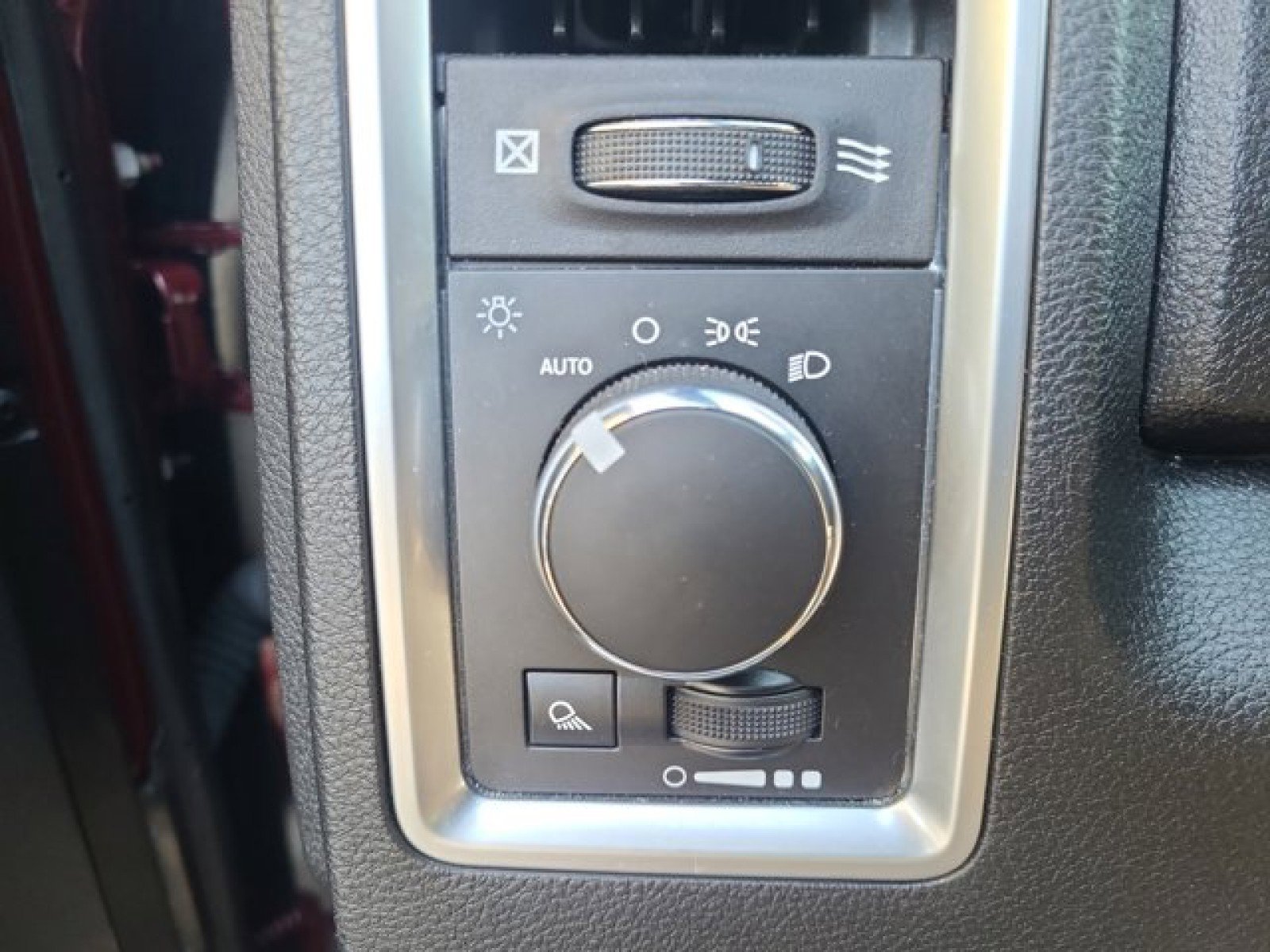 Used 2021 RAM 1500 Classic Warlock image 24