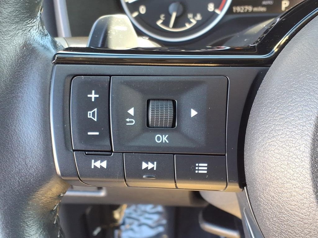 Certified 2023 Nissan Rogue SL w/ SL Premium Package image 25