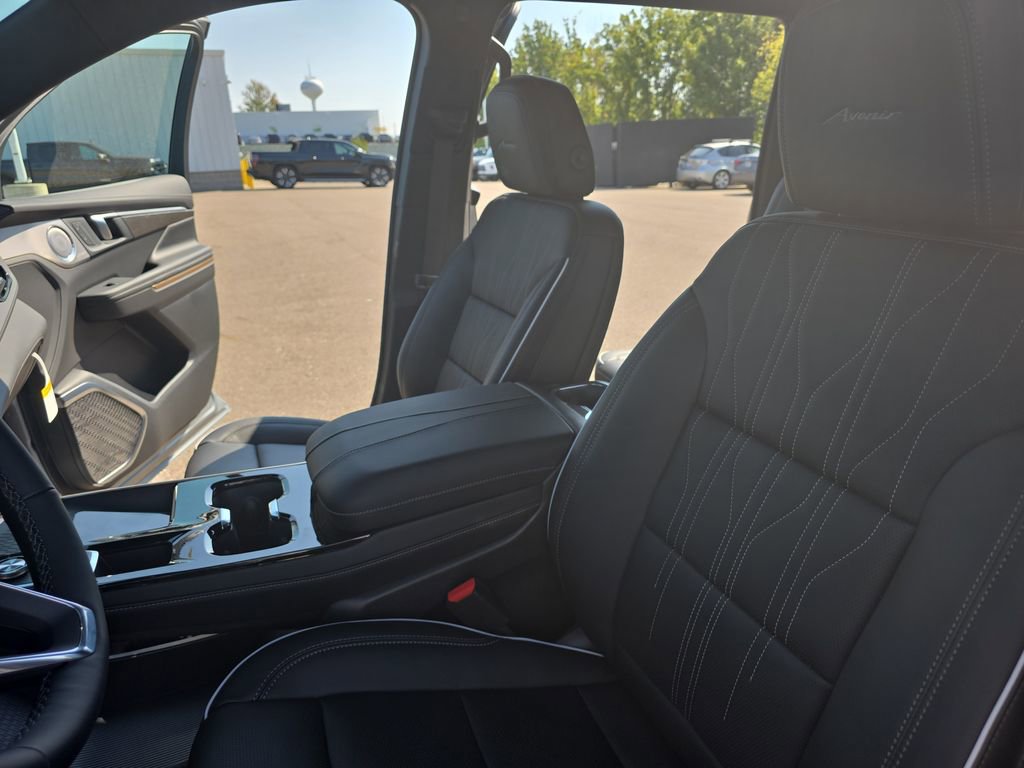 New 2026 Buick Enclave Avenir w/ Super Cruise Package image 16