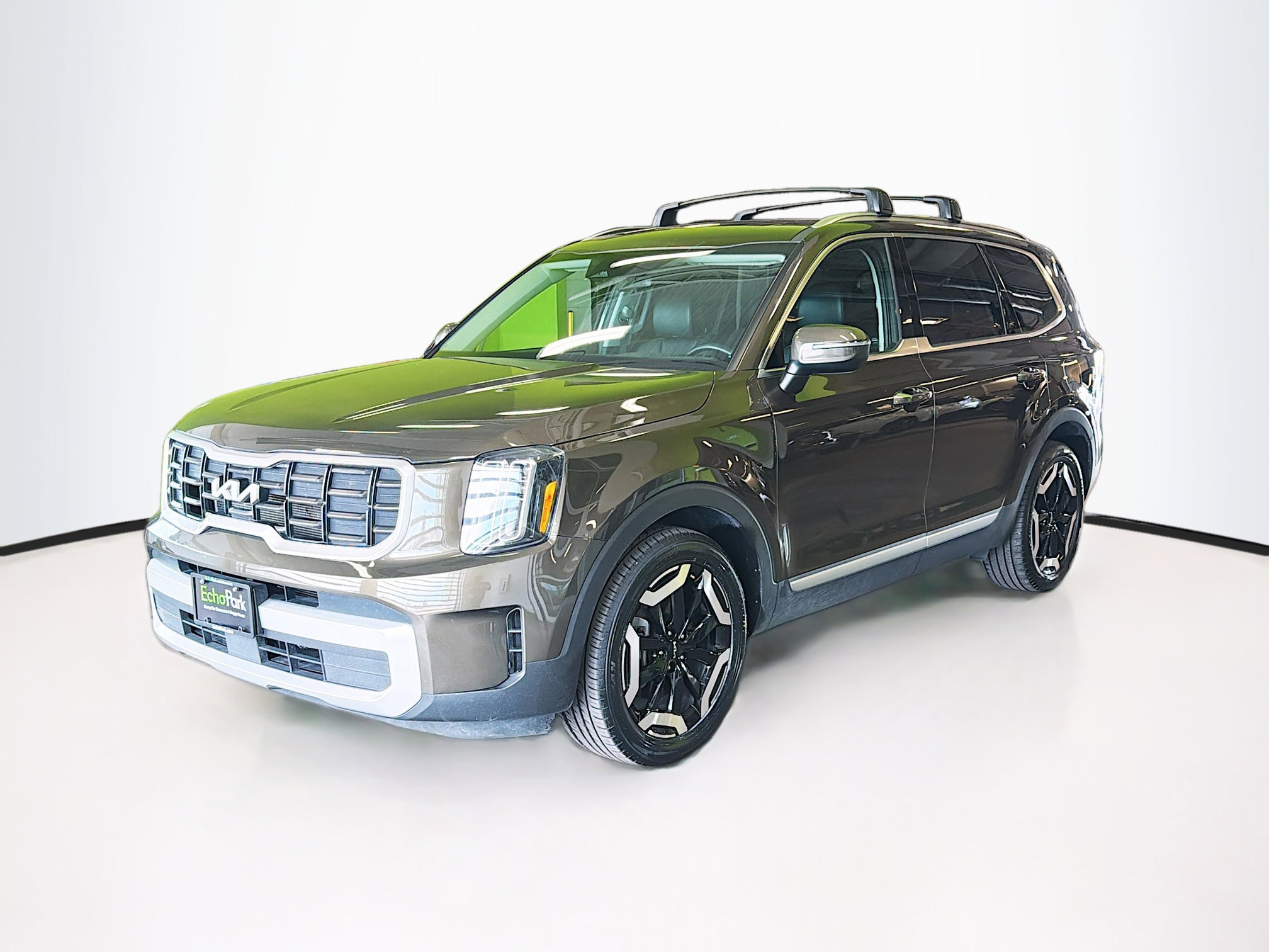Used 2025 Kia Telluride S AWD/4WD image 3