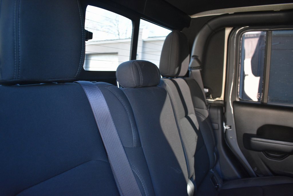 Used 2022 Jeep Gladiator Willys image 27
