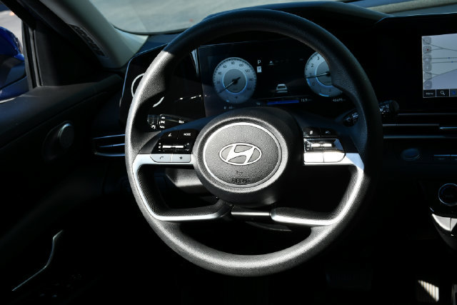 Used 2024 Hyundai Elantra SEL FWD image 17
