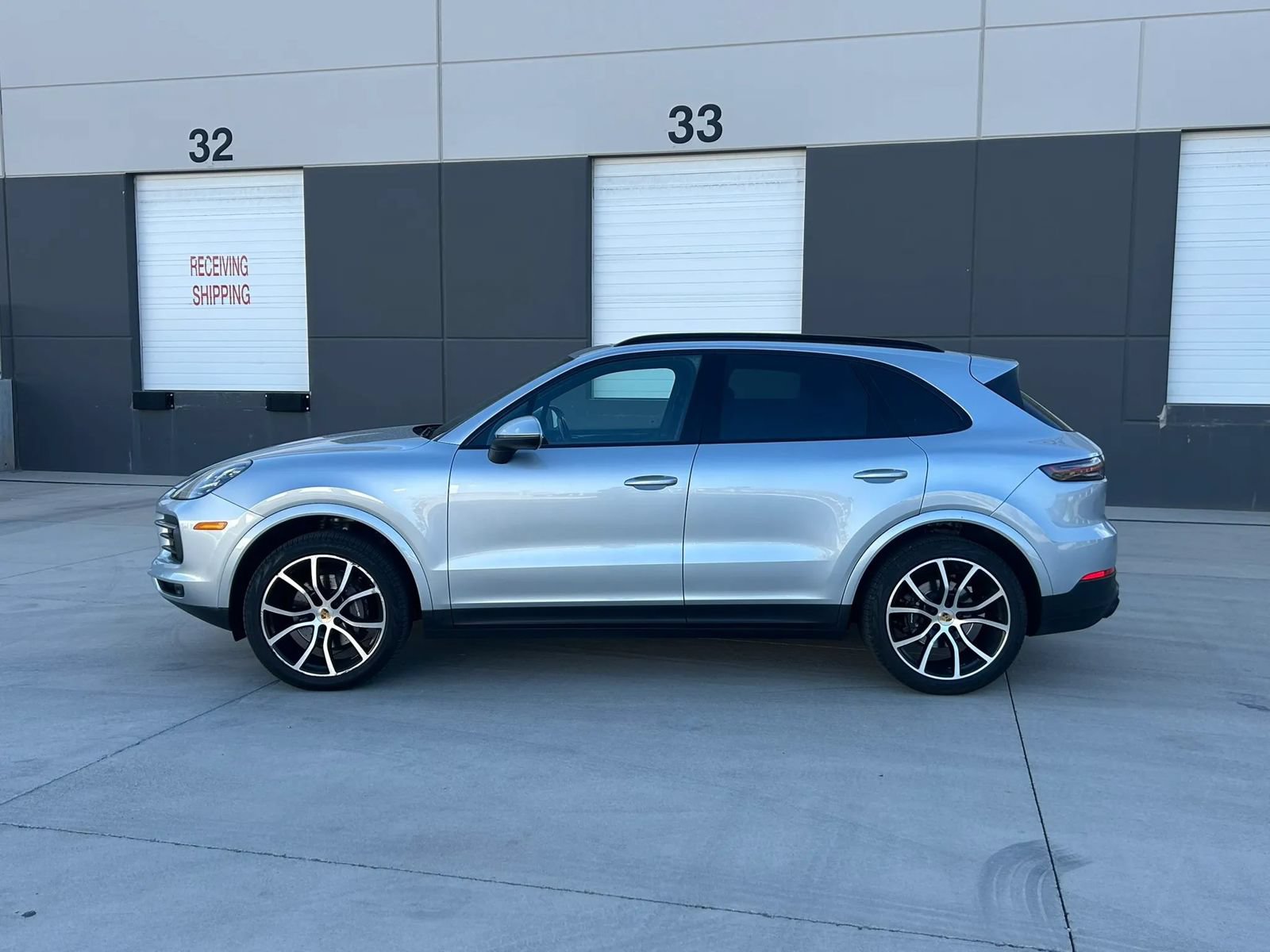Used 2020 Porsche Cayenne AWD/4WD image 2