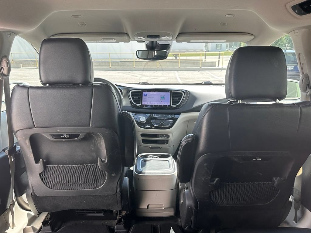 Used 2022 Chrysler Pacifica Touring-L FWD image 48