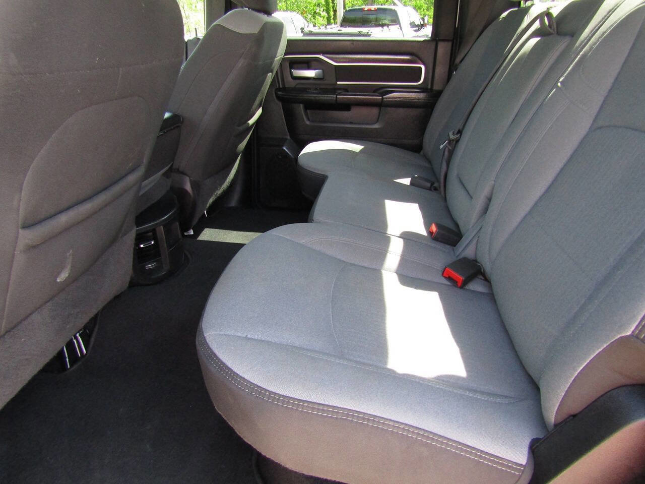 Used 2024 RAM 2500 Big Horn AWD/4WD image 16
