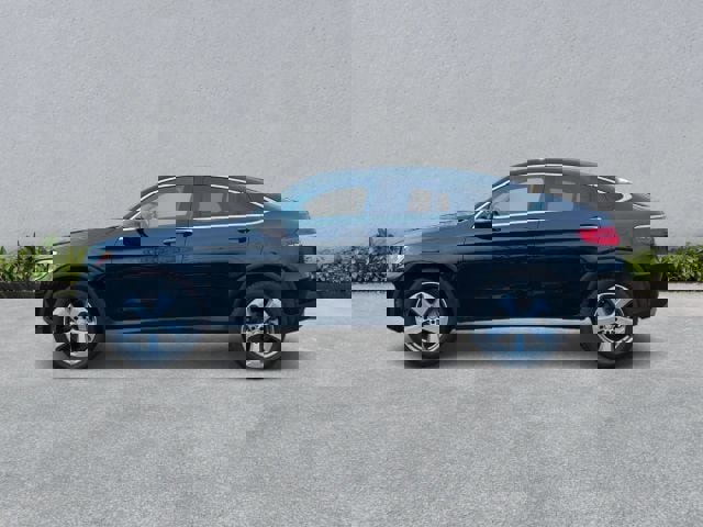 Used 2017 Mercedes-Benz GLC 300 4MATIC image 9