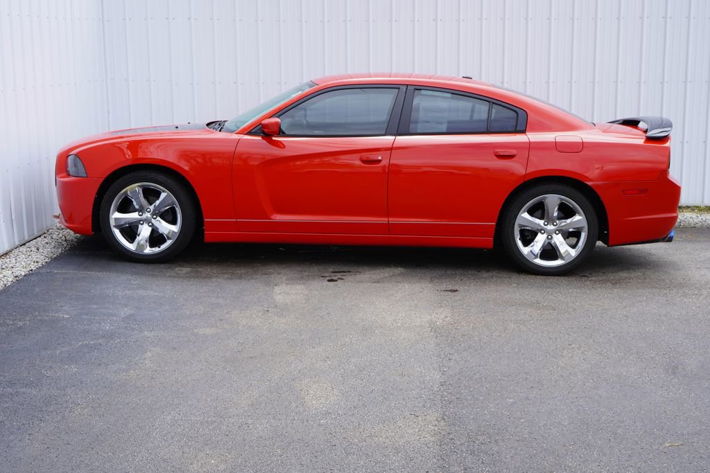 Used 2013 Dodge Charger SXT Plus RWD image 3