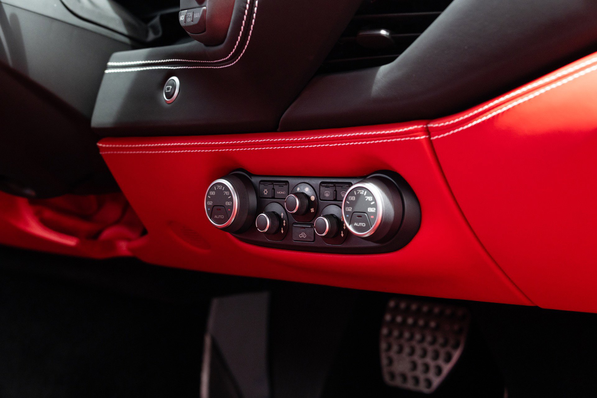 Used 2016 Ferrari 488 GTB RWD image 61
