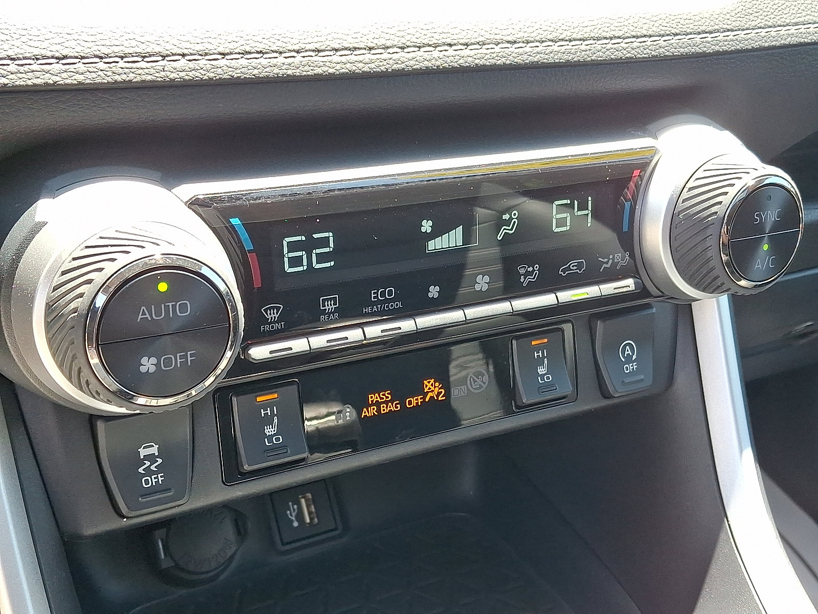 Used 2025 Toyota RAV4 XLE Premium w/ Weather Package AWD/4WD image 16