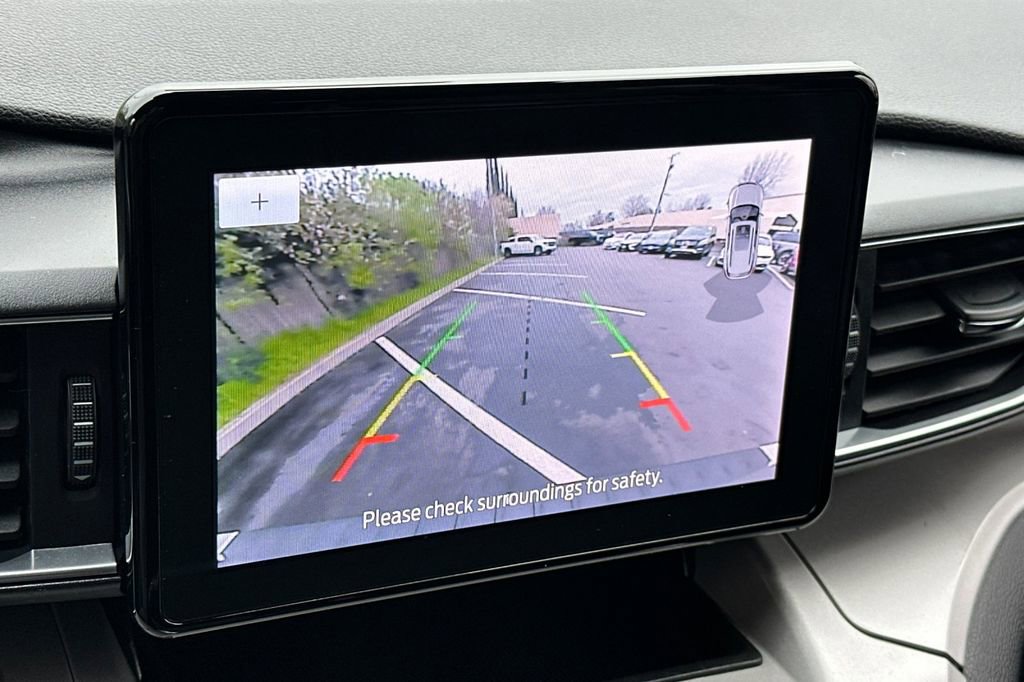 Certified 2023 Ford Explorer XLT w/ Equipment Group 202A image 18