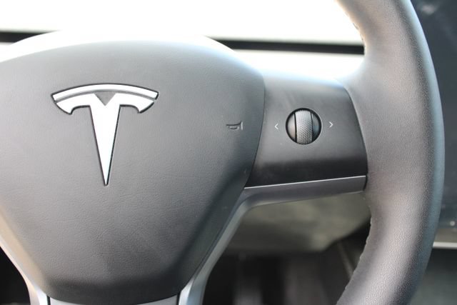 Used 2023 Tesla Model 3 Standard Range RWD image 13