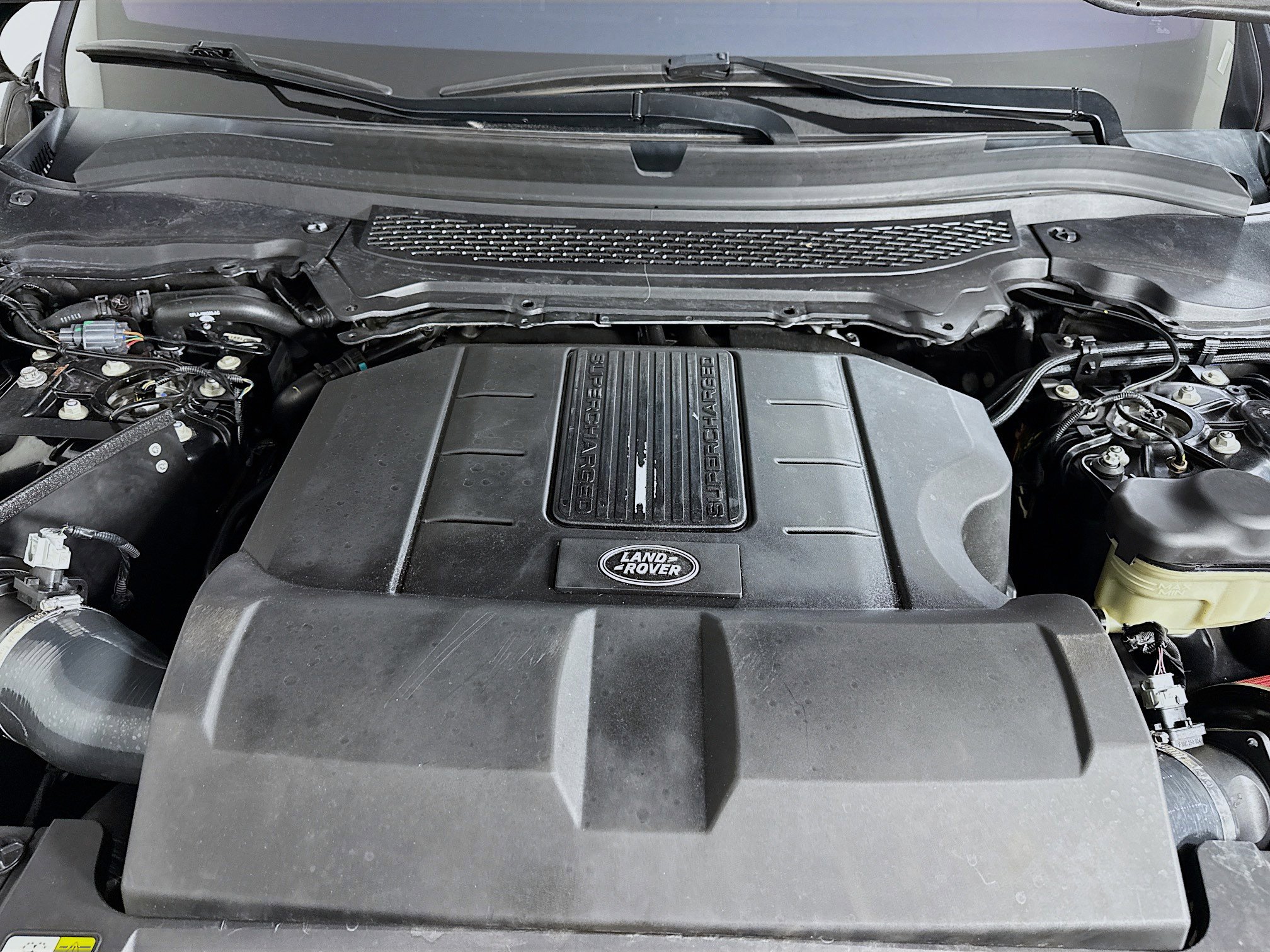 Used 2016 Land Rover Range Rover Sport Supercharged image 37