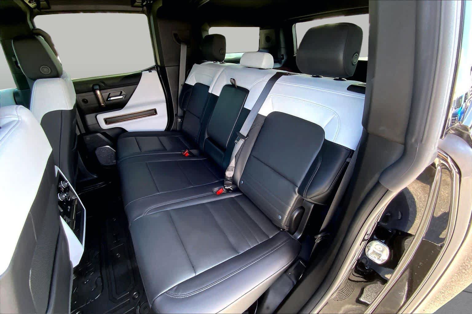 Used 2024 GMC Hummer EV 3X w/ LPO, Illumination Package AWD/4WD image 18