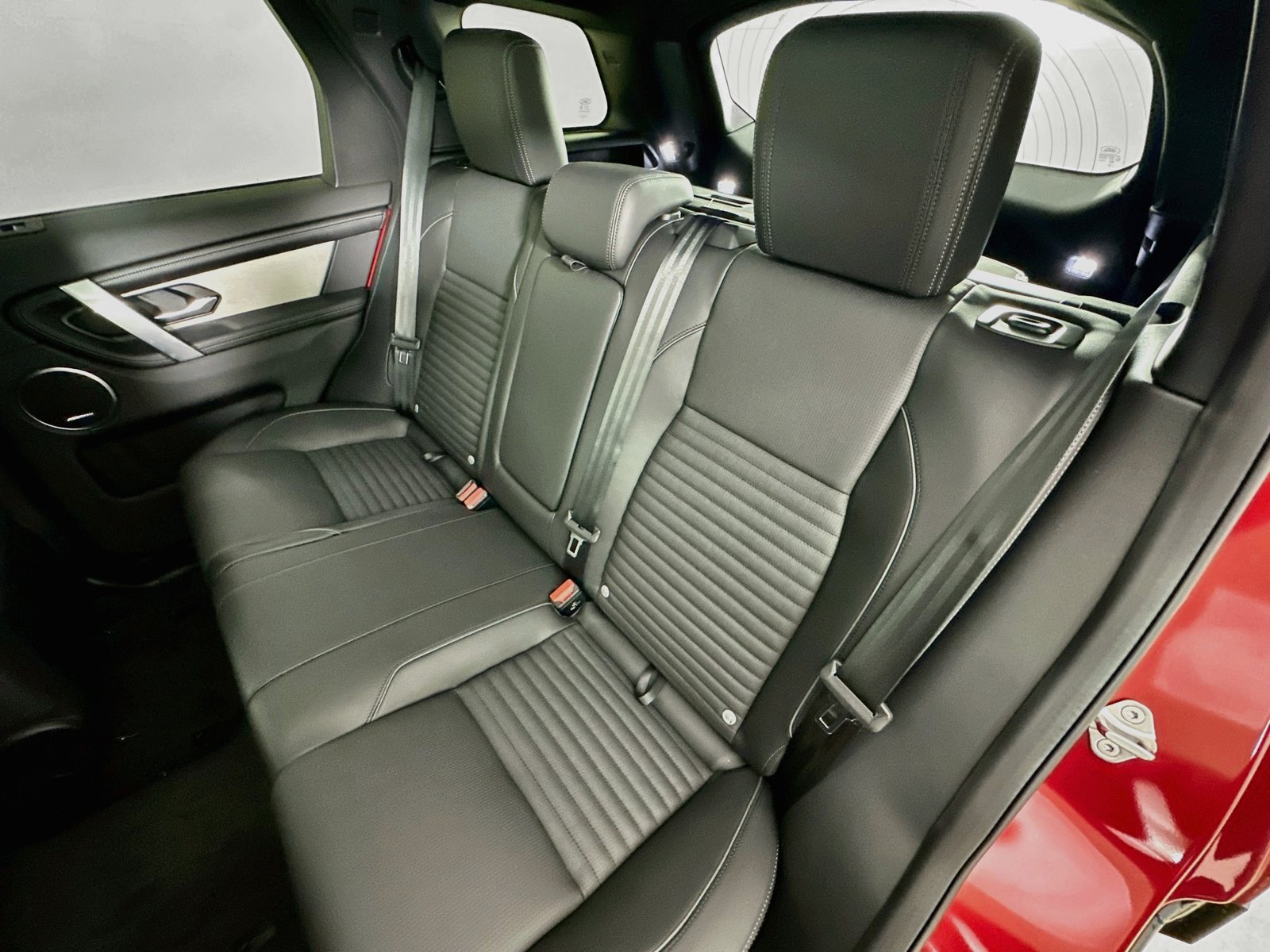 New 2026 Land Rover Discovery Sport Landmark AWD/4WD image 35