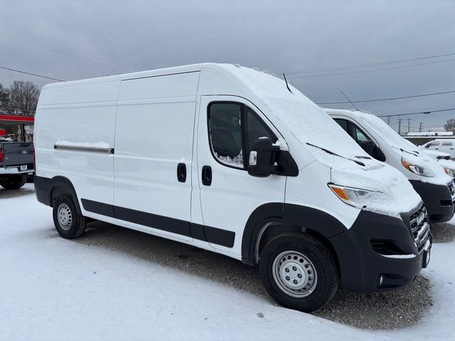 Used 2025 RAM ProMaster 2500 w/ Convenience Group image 1