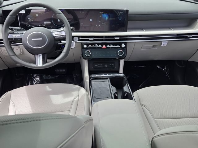 Used 2025 Hyundai Tucson Limited FWD image 12