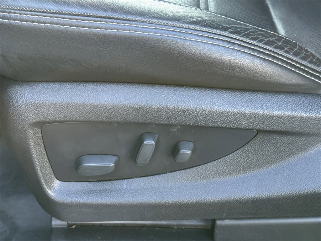 Used 2018 GMC Yukon XL Denali w/ Denali Ultimate Package image 17