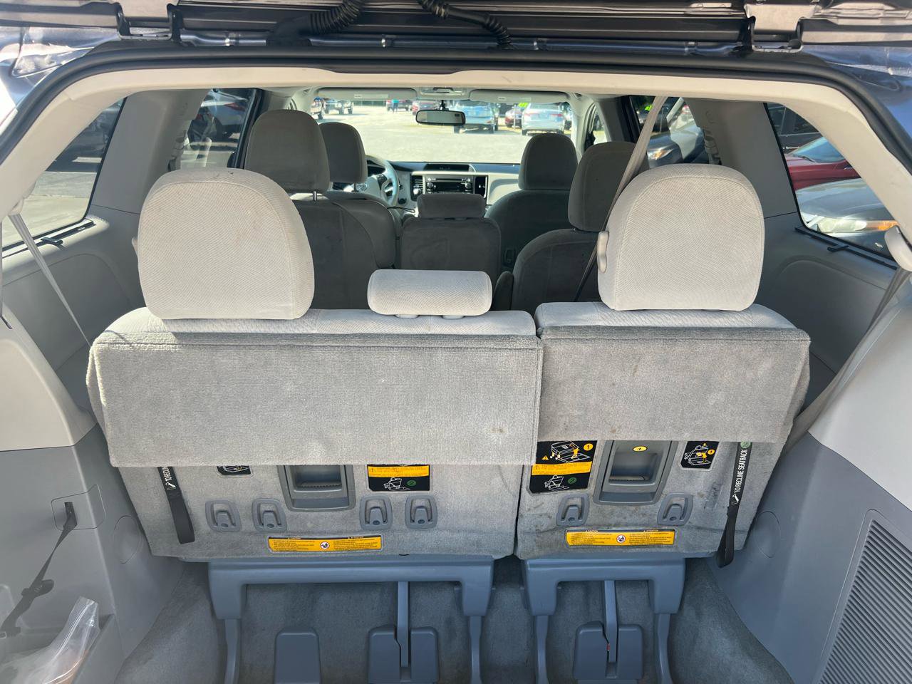Used 2011 Toyota Sienna LE FWD image 7