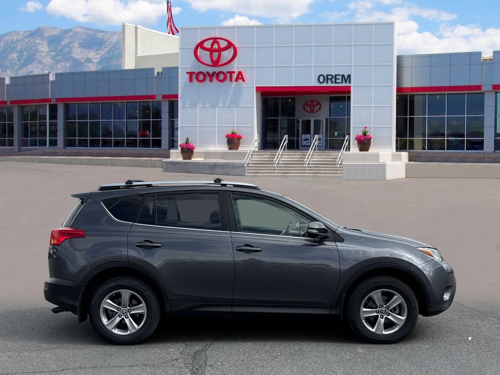 Used 2015 Toyota RAV4 XLE AWD/4WD image 3