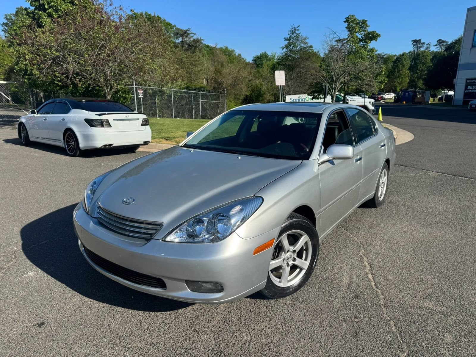 Used 2004 Lexus ES 330 w/ Premium Pkg FWD image 2