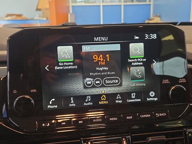 Used 2024 Nissan Pathfinder SL FWD image 16