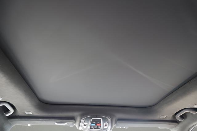 New 2026 Jeep Grand Cherokee L Summit image 12