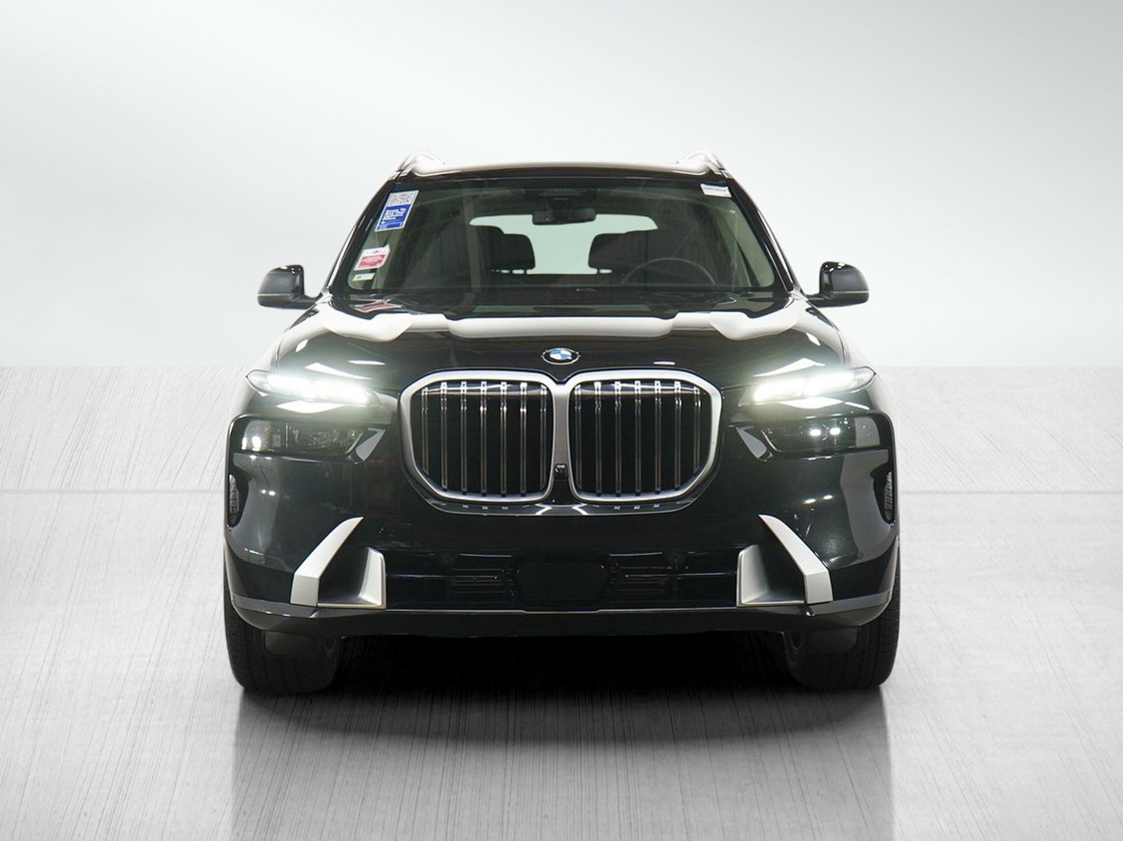Used 2024 BMW X7 xDrive40i w/ Premium Package AWD/4WD image 8