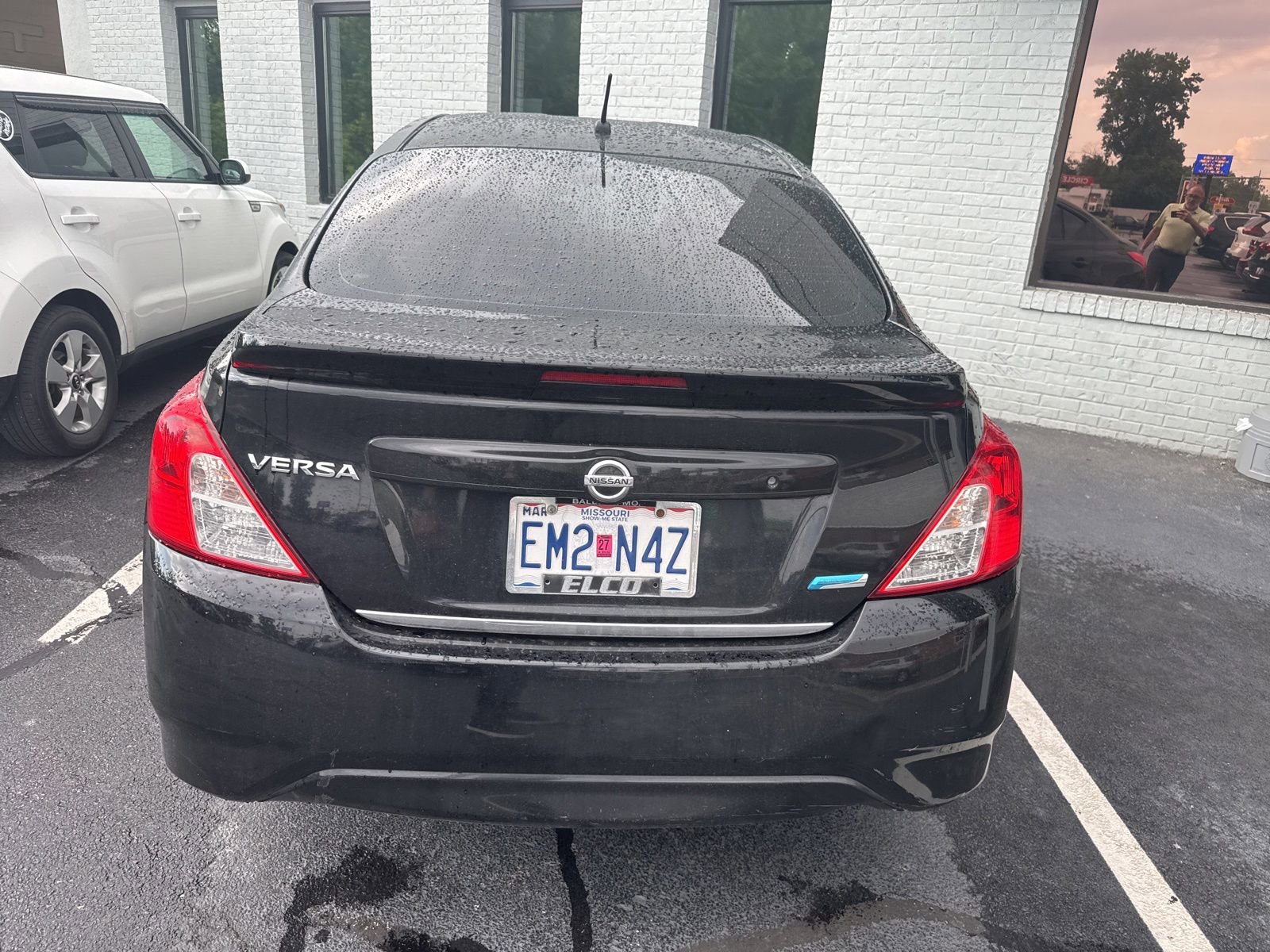 Used 2015 Nissan Versa S Plus FWD image 3