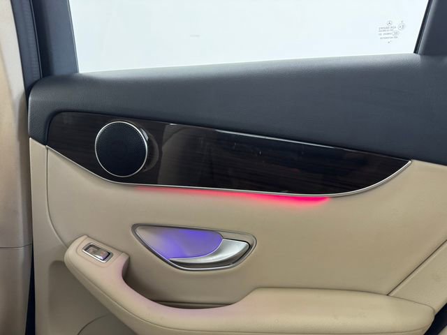 Used 2022 Mercedes-Benz GLC 300 image 40