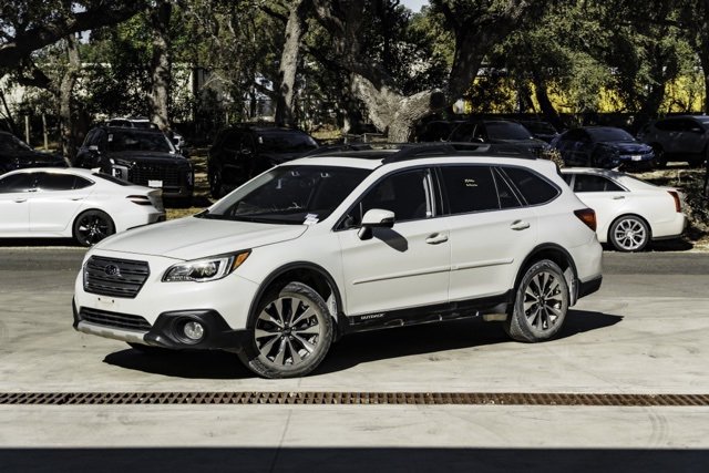 Used 2015 Subaru Outback 2.5i Limited image 2
