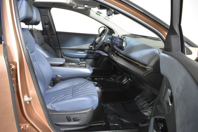 Used 2024 Nissan Ariya AWD image 37