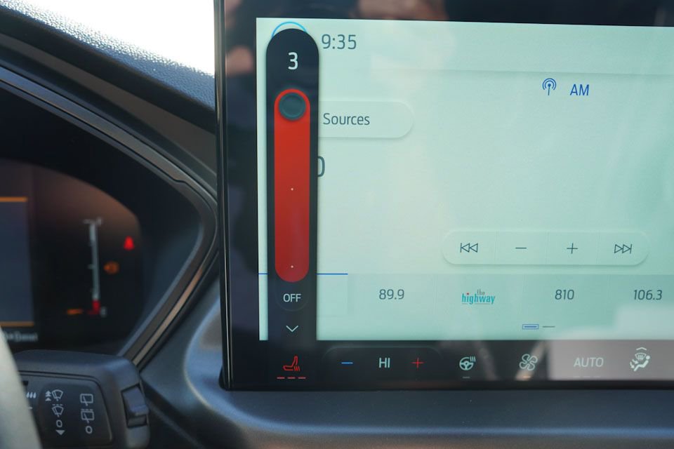 New 2025 Ford Escape SE image 14