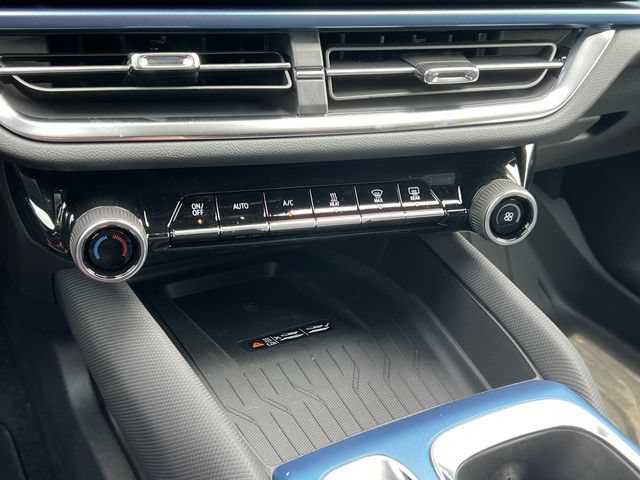 New 2026 Chevrolet Equinox EV LT AWD/4WD image 24