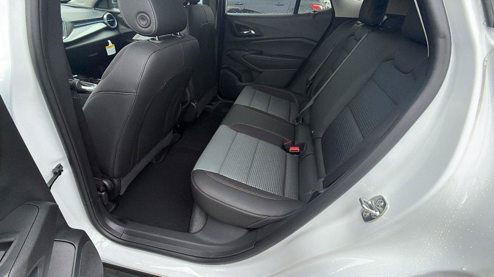 New 2026 Chevrolet Trax LT w/ Driver Confidence Package FWD image 19