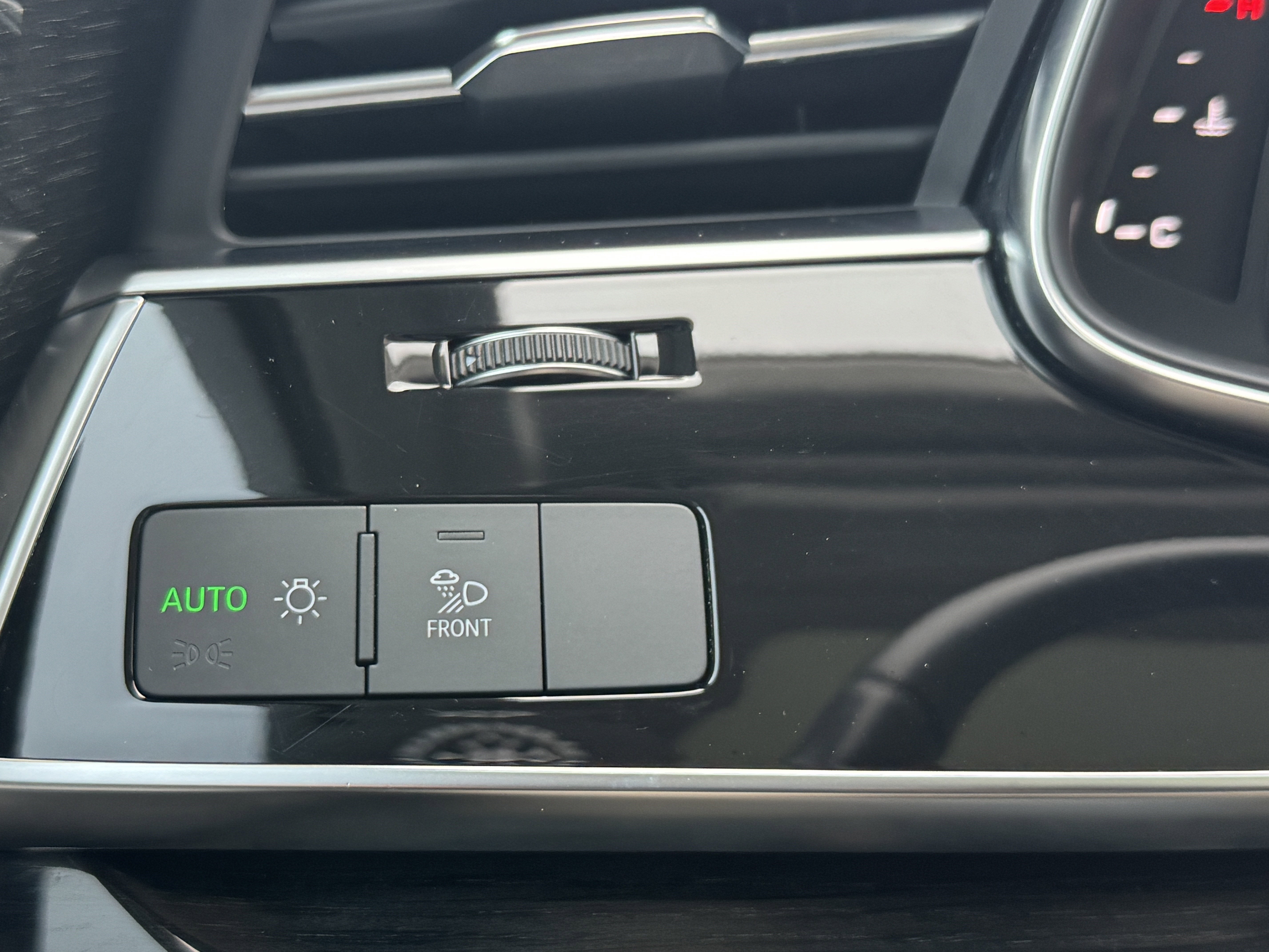 Used 2021 Audi Q7 3.0T Premium Plus w/ Executive Package image 32