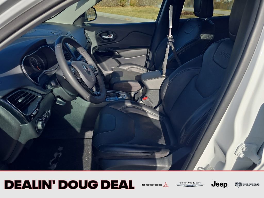 Used 2023 Jeep Cherokee Altitude Lux AWD/4WD image 10