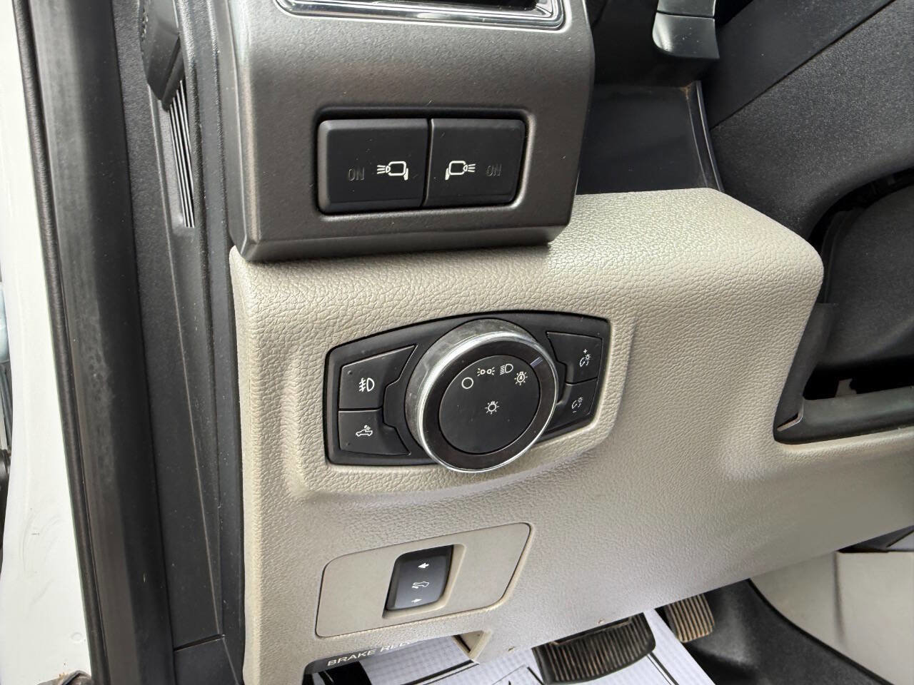 Used 2019 Ford F350 XLT w/ XLT Premium Package AWD/4WD image 21