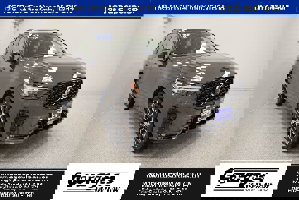 Certified 2025 Volvo XC60 B5 Plus image 1