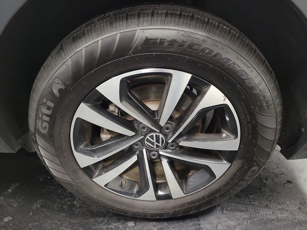 Used 2023 Volkswagen Tiguan S image 10