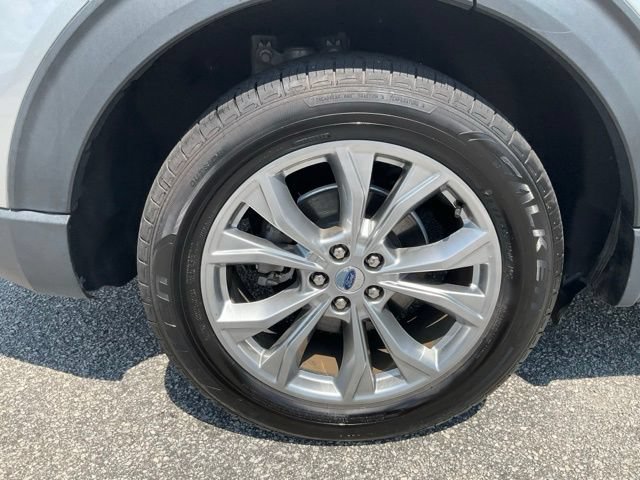 Used 2023 Ford Explorer Limited AWD/4WD image 28