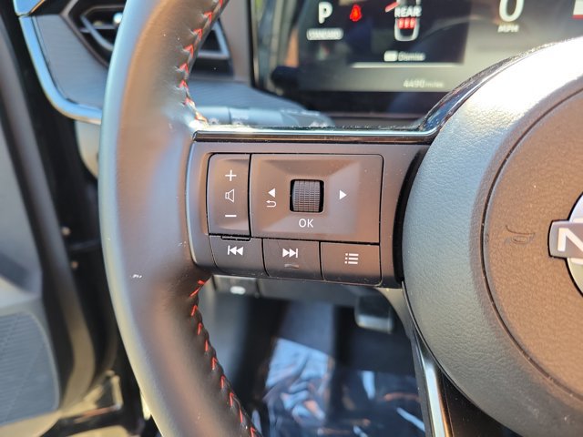 Used 2025 Nissan Kicks SR AWD/4WD image 22
