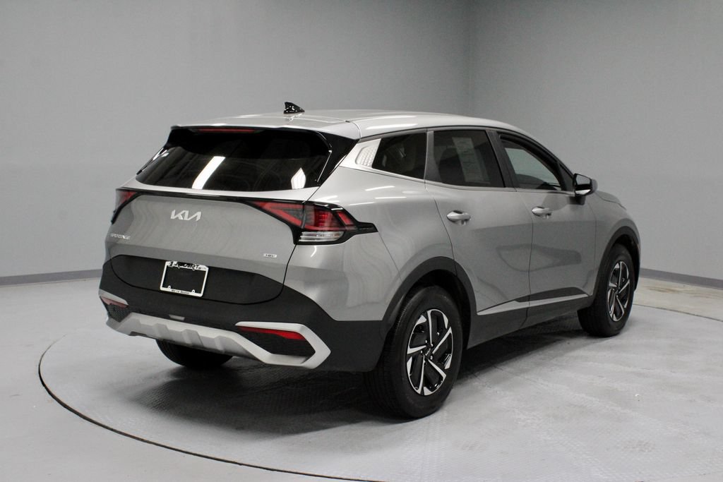 Used 2025 Kia Sportage LX AWD/4WD image 10