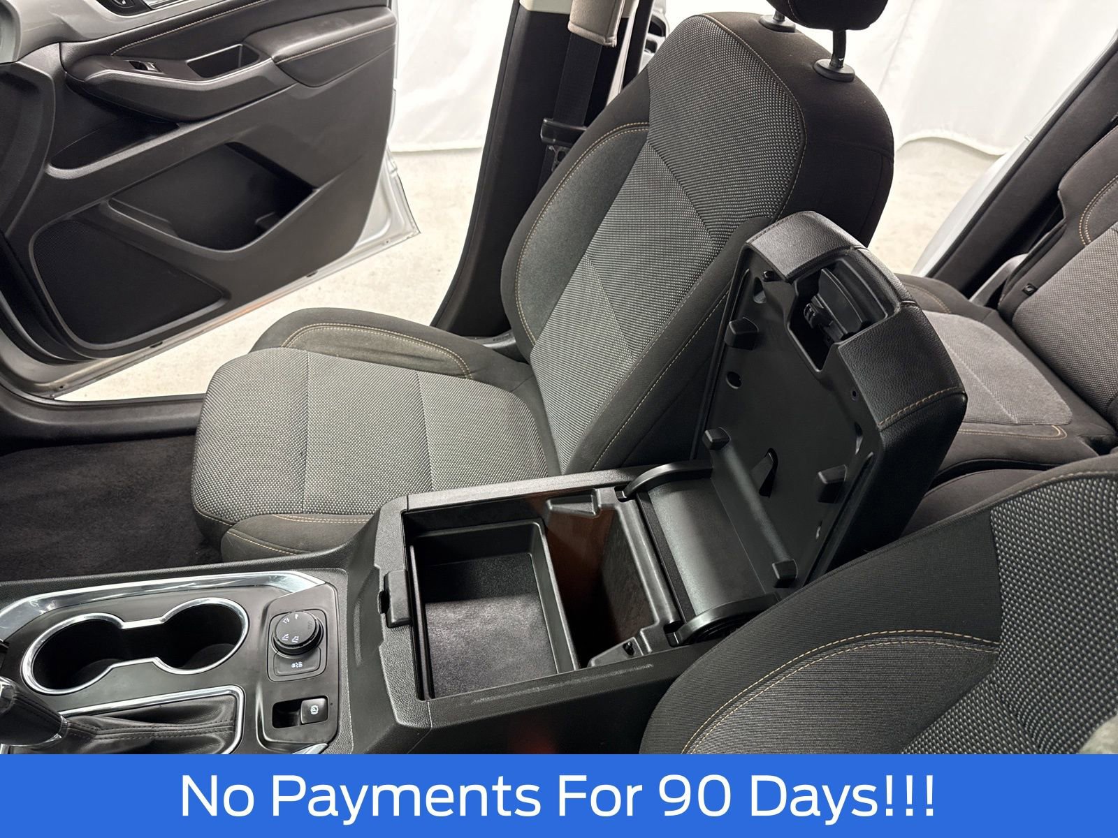 Used 2018 Chevrolet Traverse LT image 20