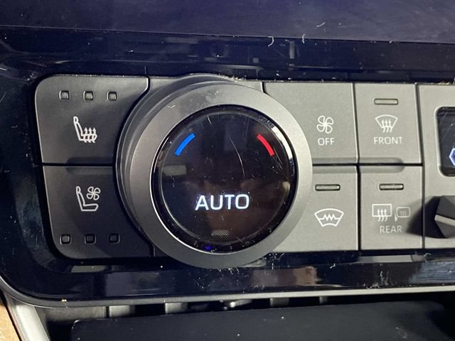 Used 2024 Toyota Grand Highlander AWD image 25