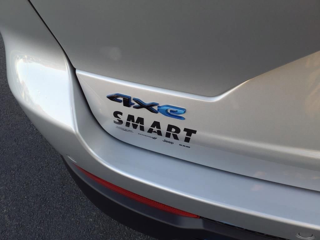 New 2024 Jeep Grand Cherokee Trailhawk w/ Luxury Tech Group III image 5