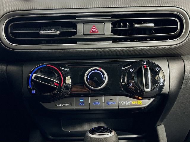 Certified 2023 Hyundai Kona SEL AWD/4WD image 16