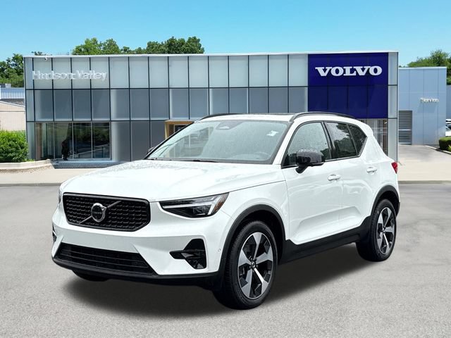 Used 2026 Volvo XC40 B5 Plus