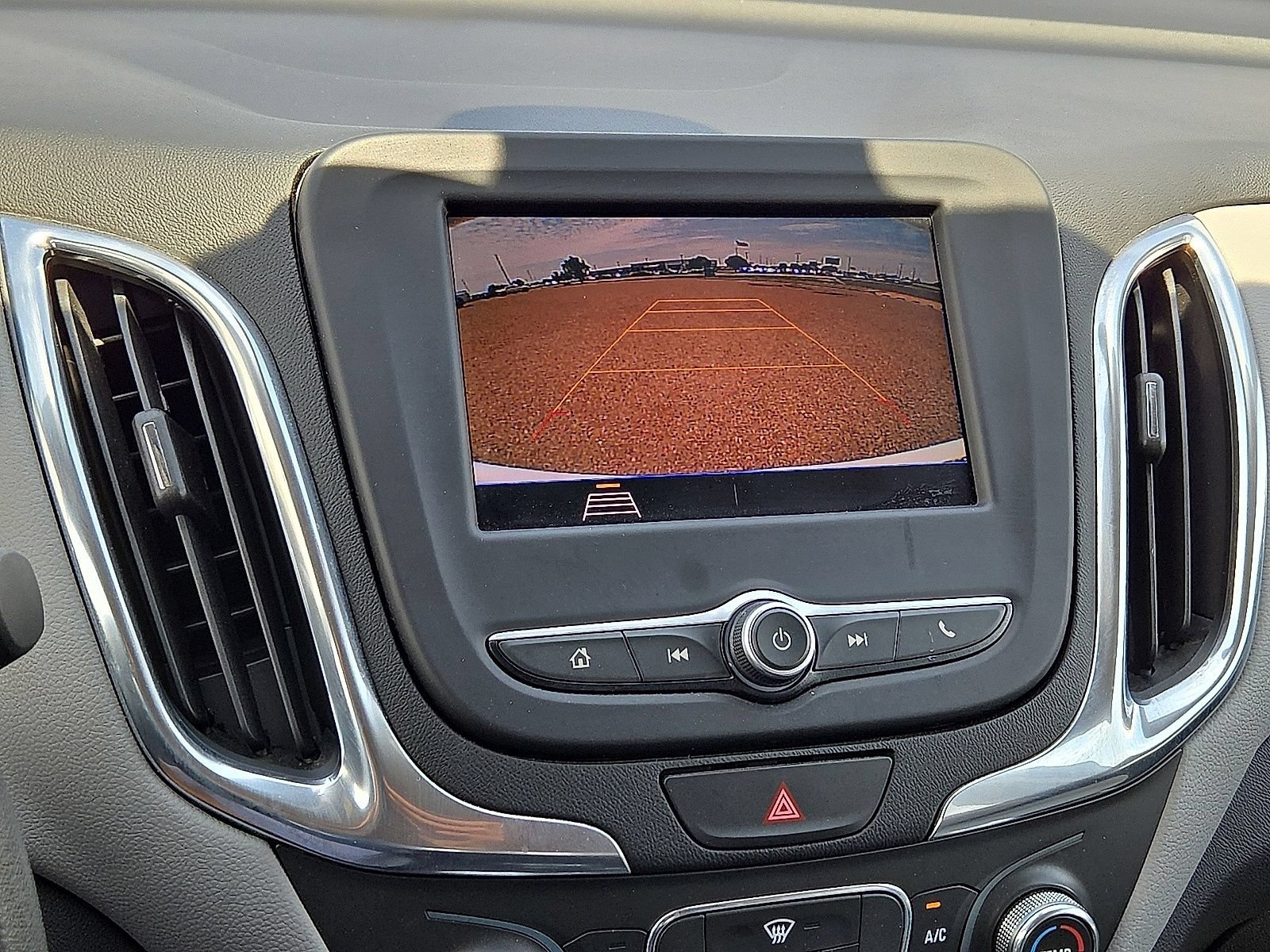 Used 2021 Chevrolet Equinox LS w/ LS Convenience Package FWD image 27