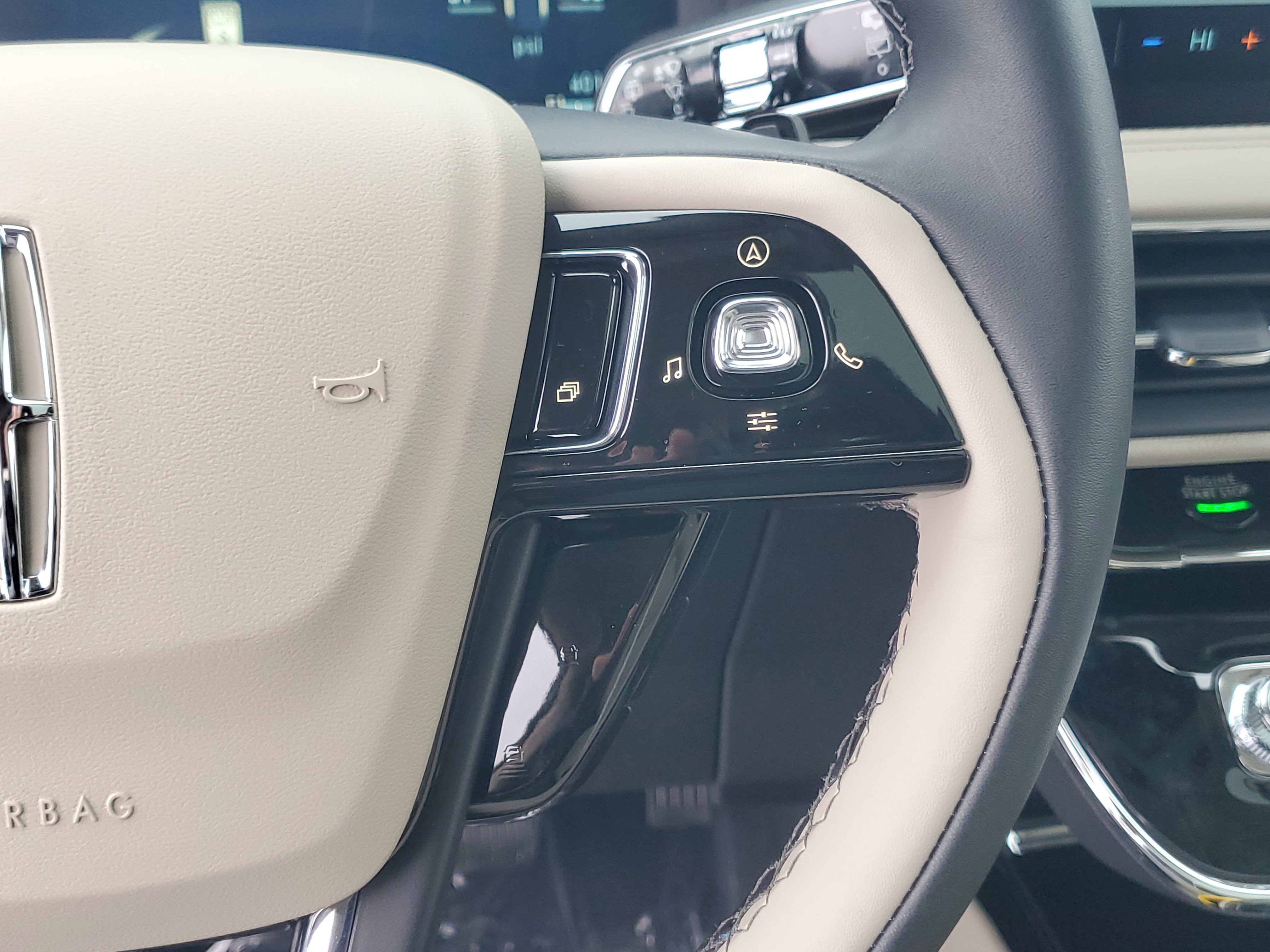 New 2026 Lincoln Corsair Premiere AWD/4WD image 18
